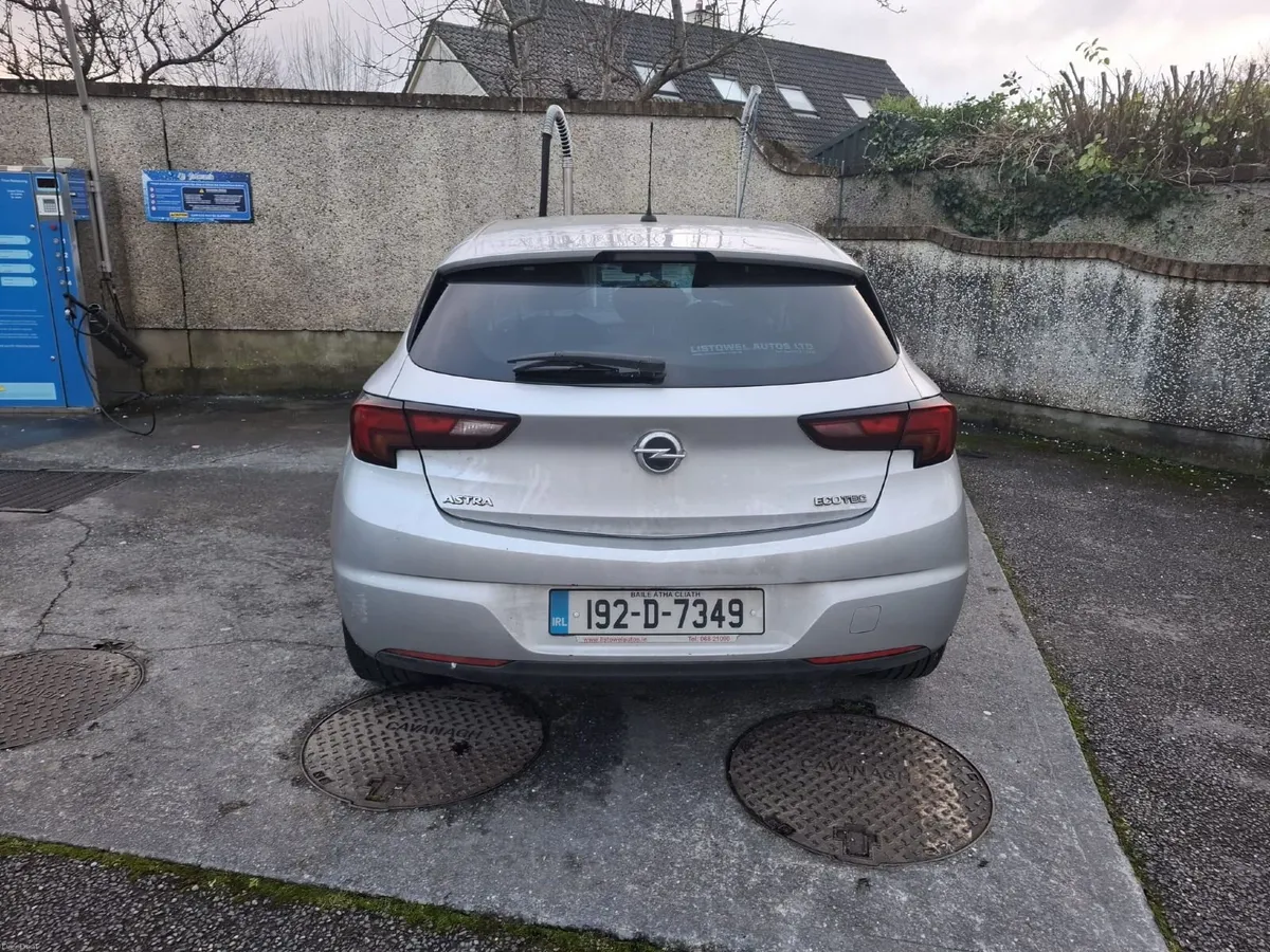 Opel Astra 2019 - Image 4