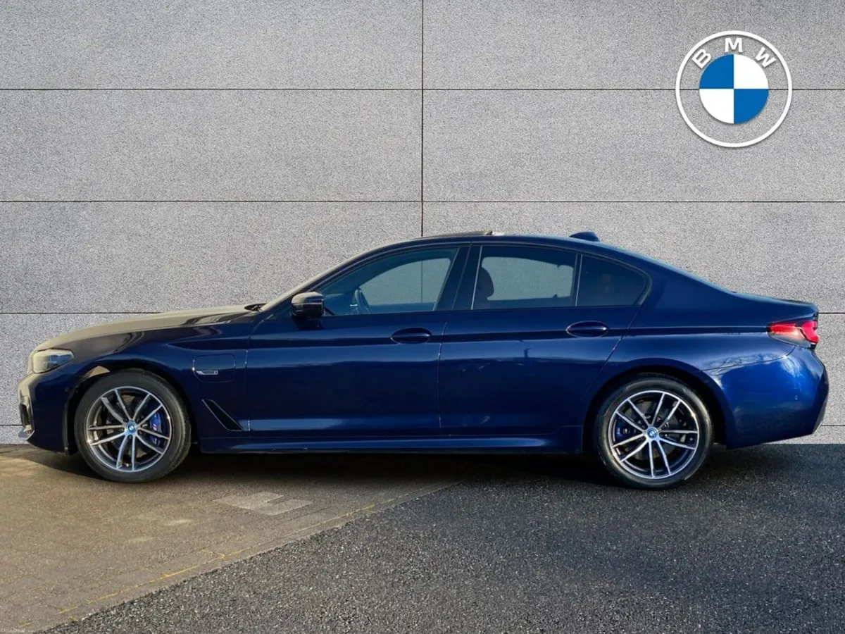 BMW 5-Series 530e M Sport Saloon - Image 4