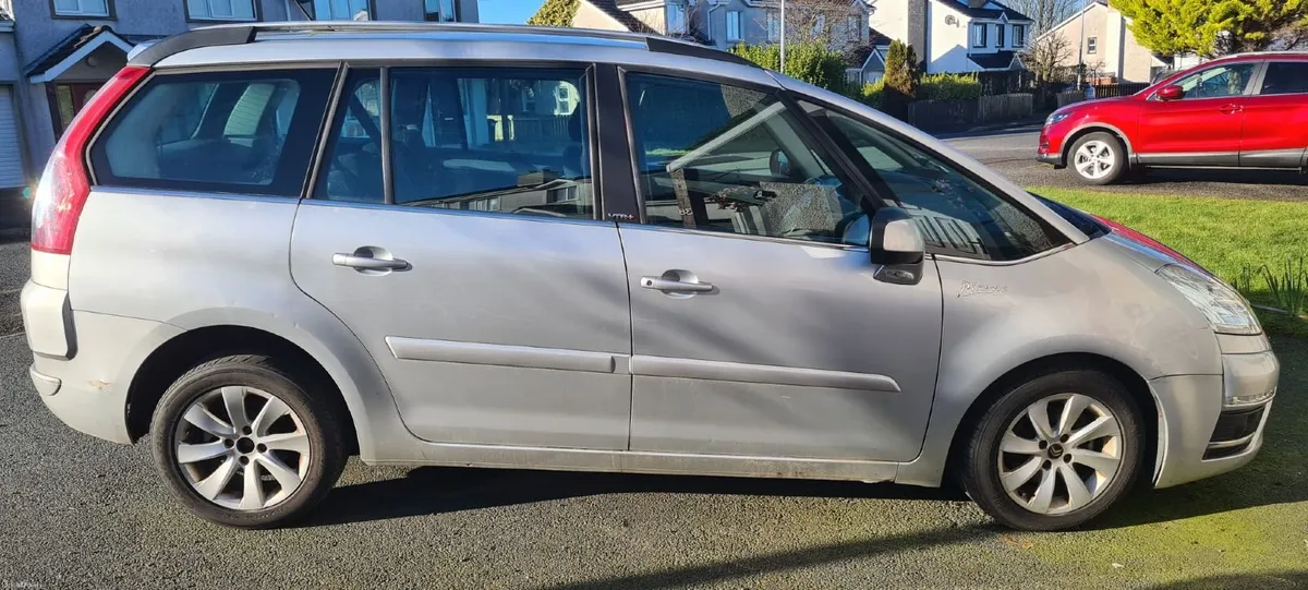 Citroen C4 Picasso 2011 - Image 1