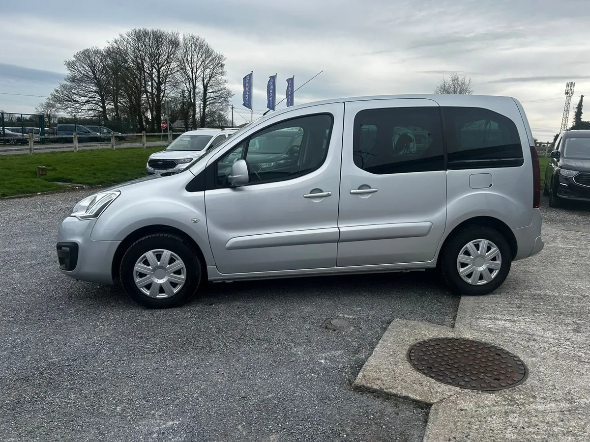 Wheelchair Car - Image 4