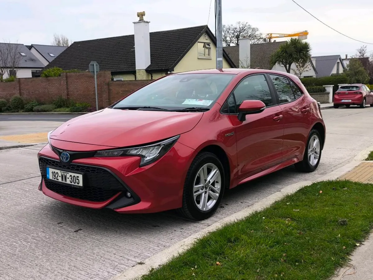 2019 COROLLA LUNA HYBRID - Image 4