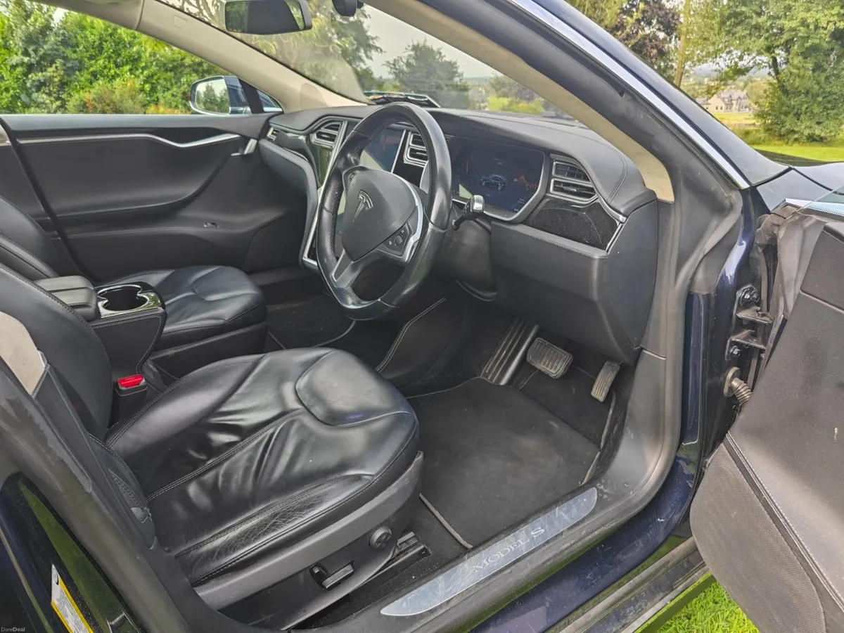 Tesla Model S85  2014 - Image 4