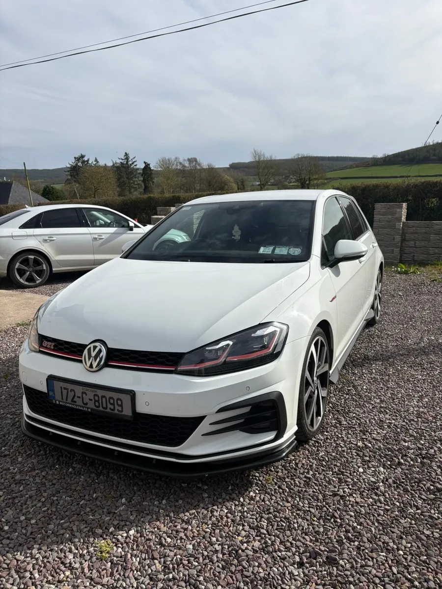 Volkswagen Golf 2017 GTI - Image 3