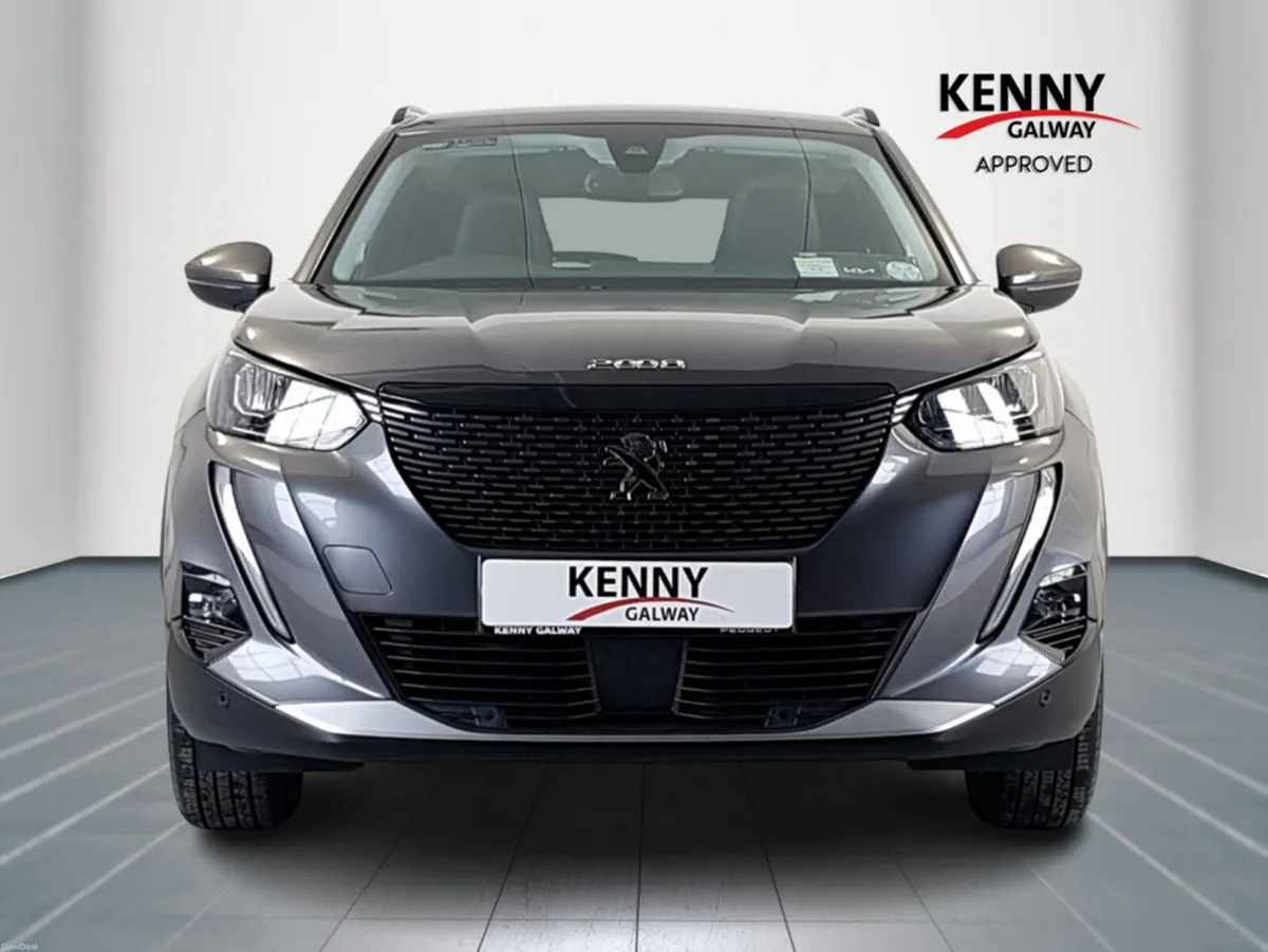 Peugeot 2008 *Deposit taken* ALLURE 1.2 100 4DR - Image 2