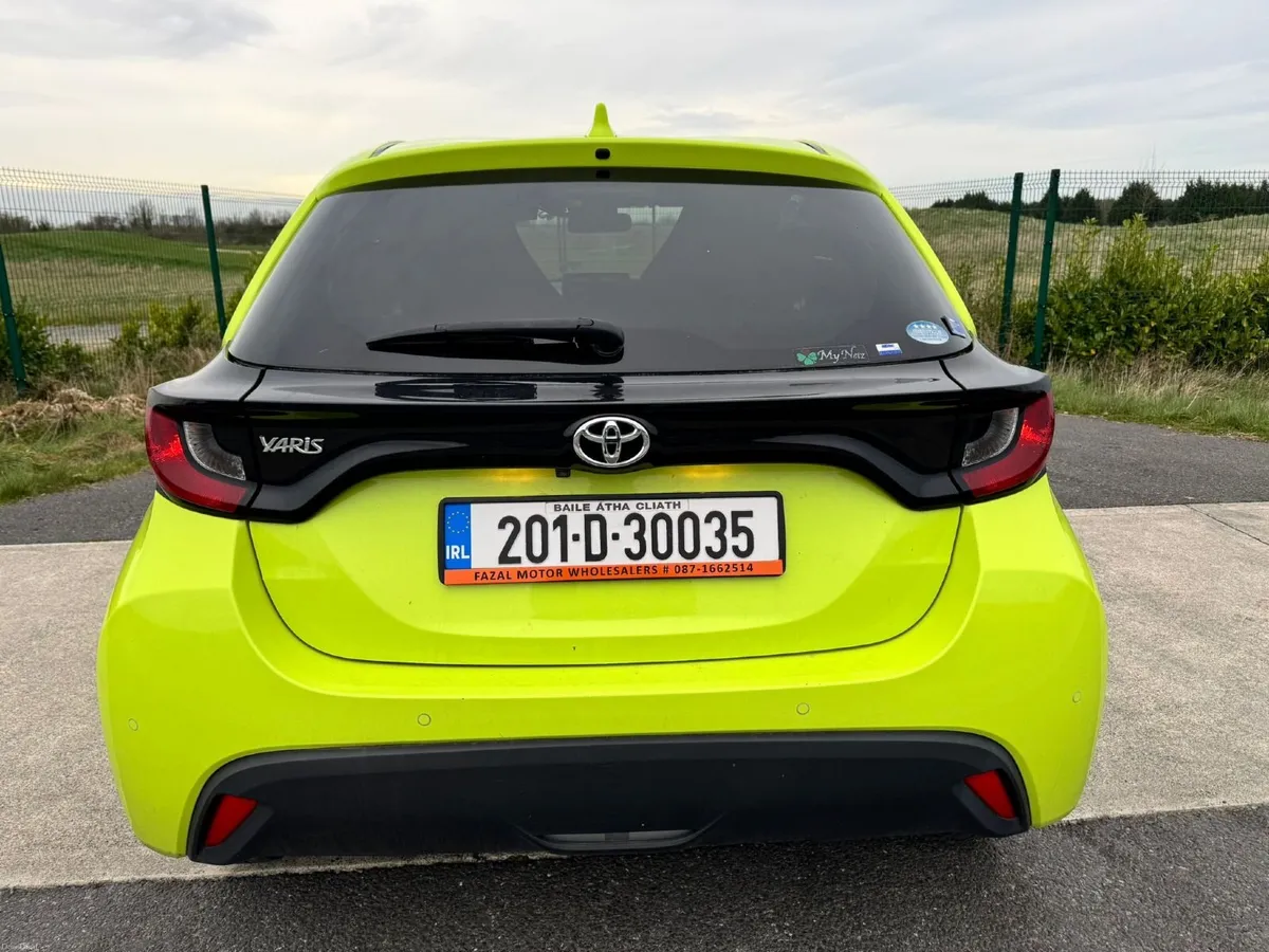 Toyota Yaris 2020 - only 33k KM - TOP SPEC - Image 3