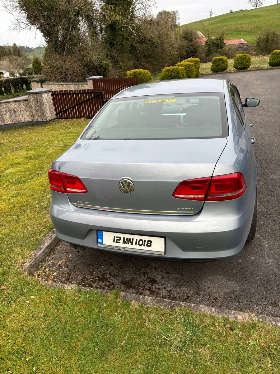 12 Vw Passat - Image 3
