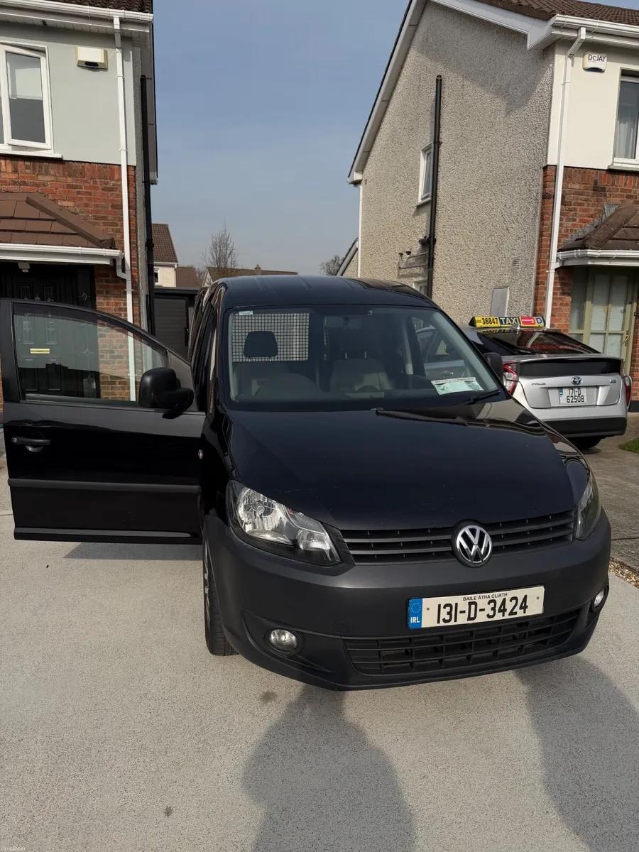 Volkswagen Caddy 2013 - Image 2