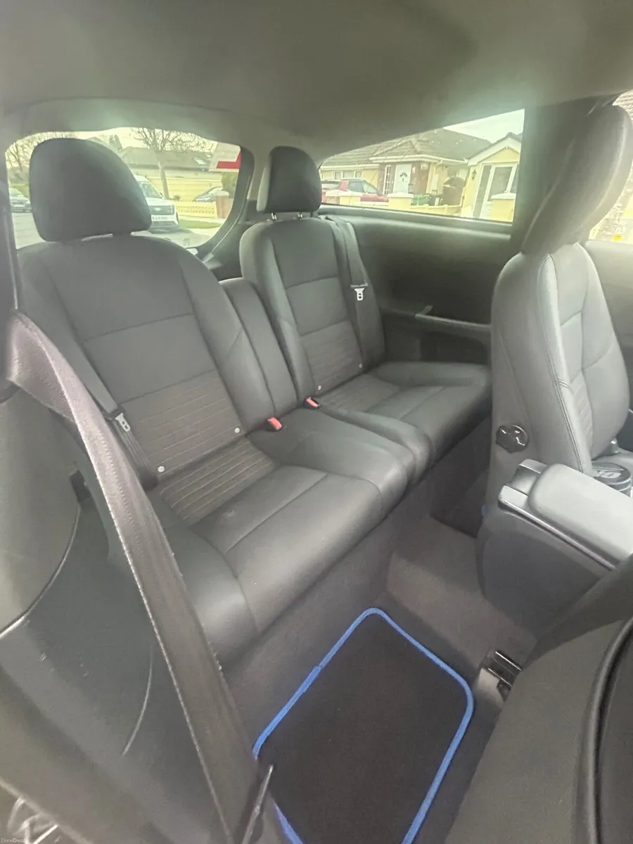 Volvo C30 2011 - Image 4