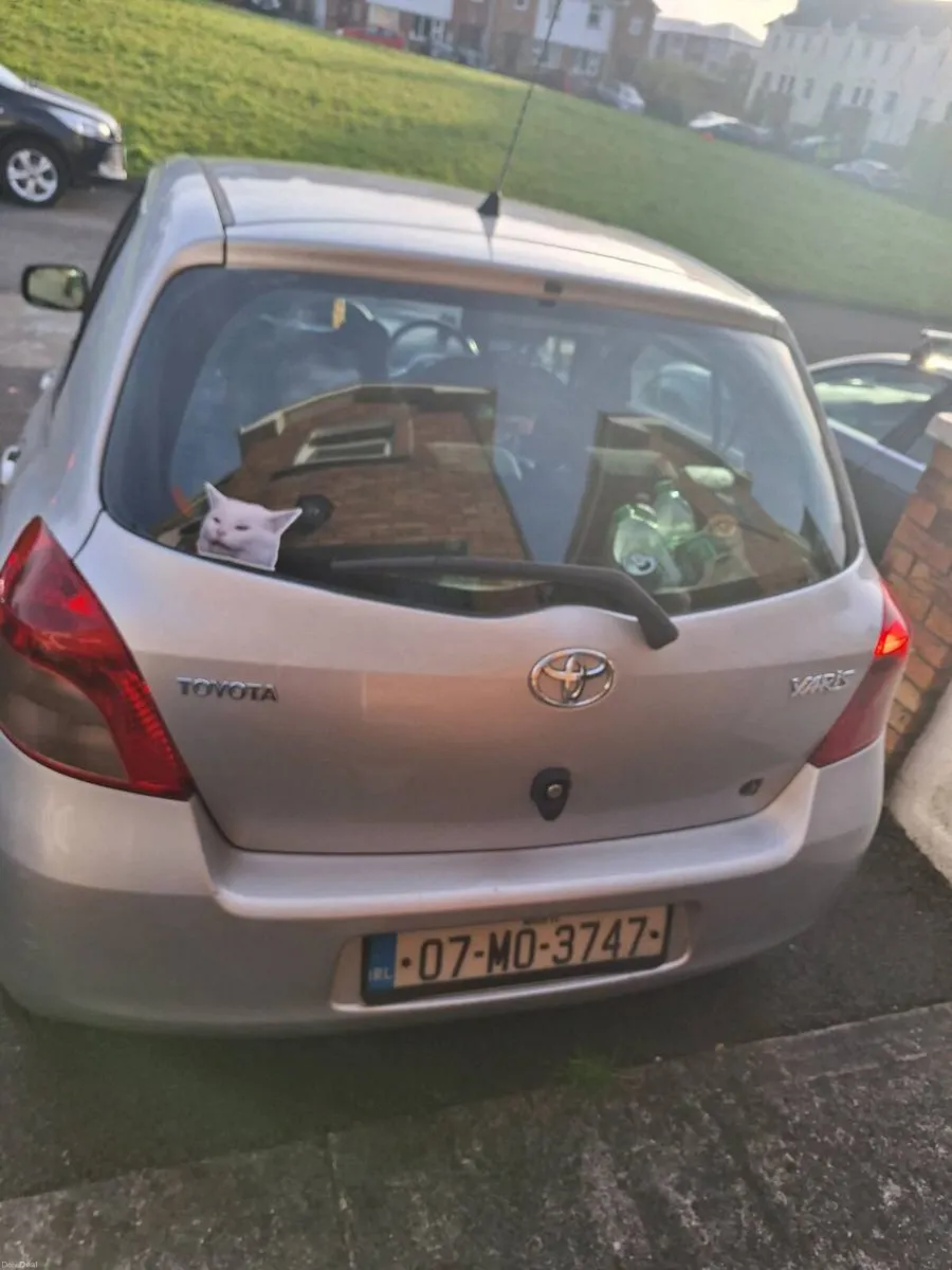 2007 Toyota Yaris, new tyres, new battery - Image 4