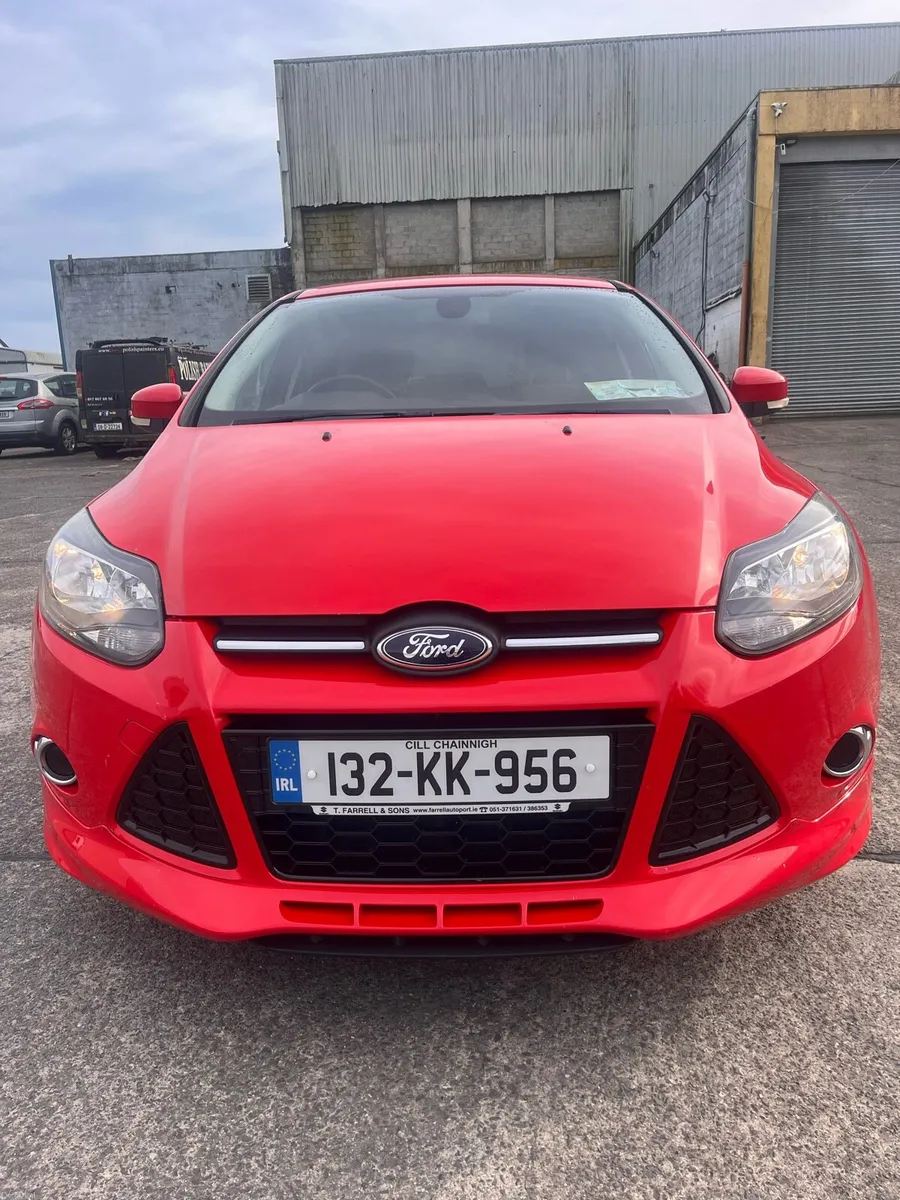 Ford Focus Zetec 1.0 125 EcoBoost - Image 4