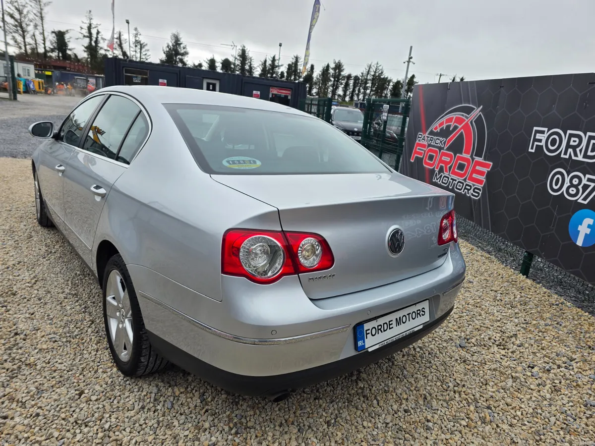 Volkswagen Passat 2010 - Image 3