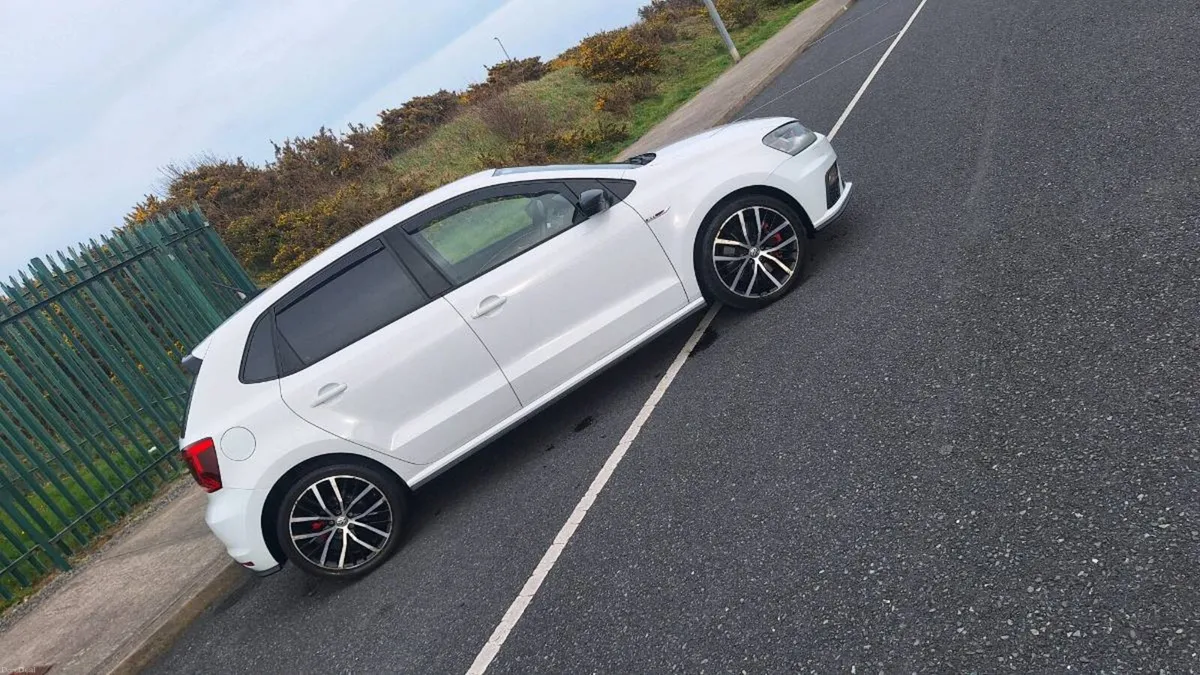 VW GTI POLO AUTO/DSG 2015 - Image 2