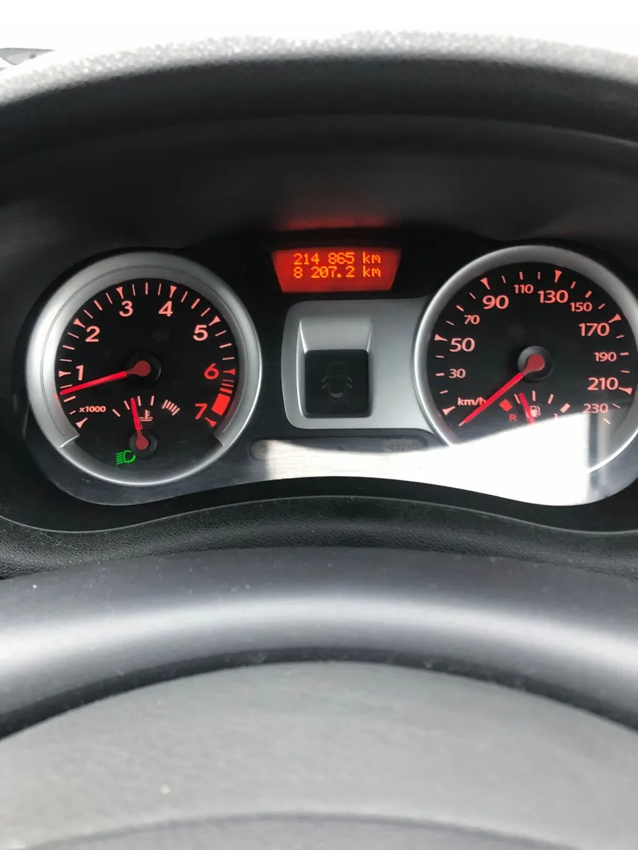 Renault Clio 2010 - Image 2