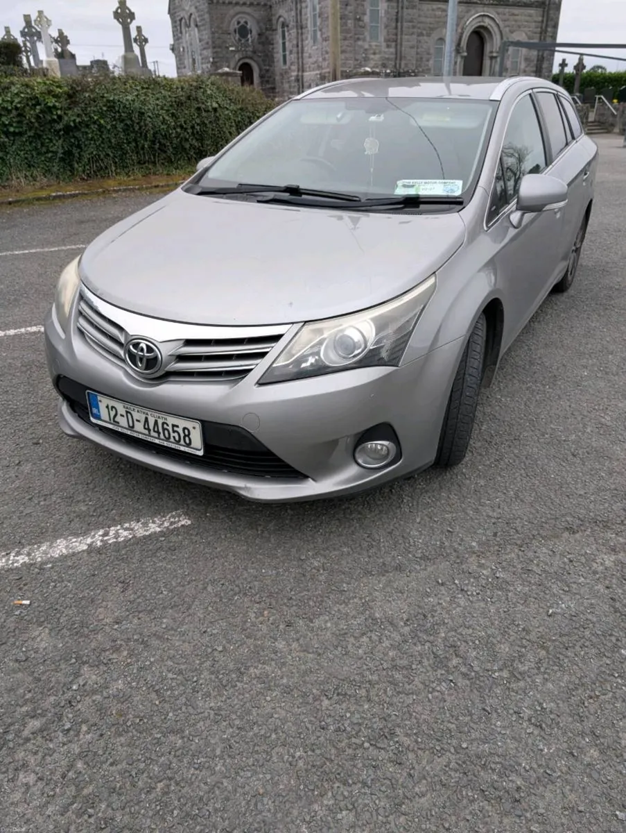 Toyota Avensis Estate - Image 2