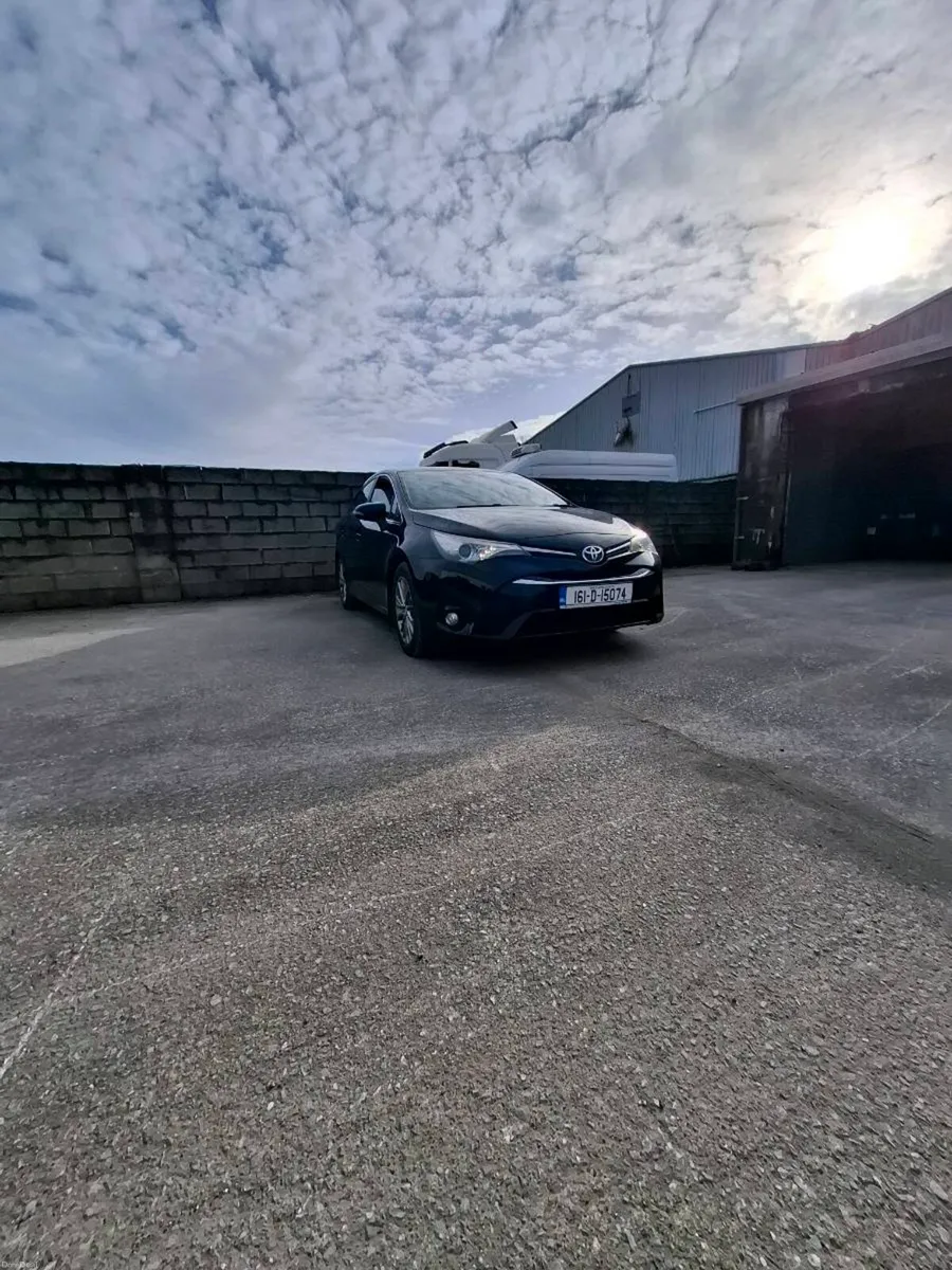 Toyota avensis NCT 08/27 - Image 1