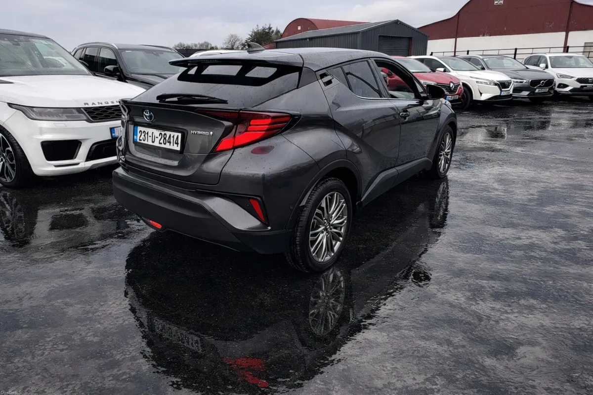 23 TOYOTA C-HR  SOL SPORT 1.8 HYBRID AUTOMATIC - Image 4