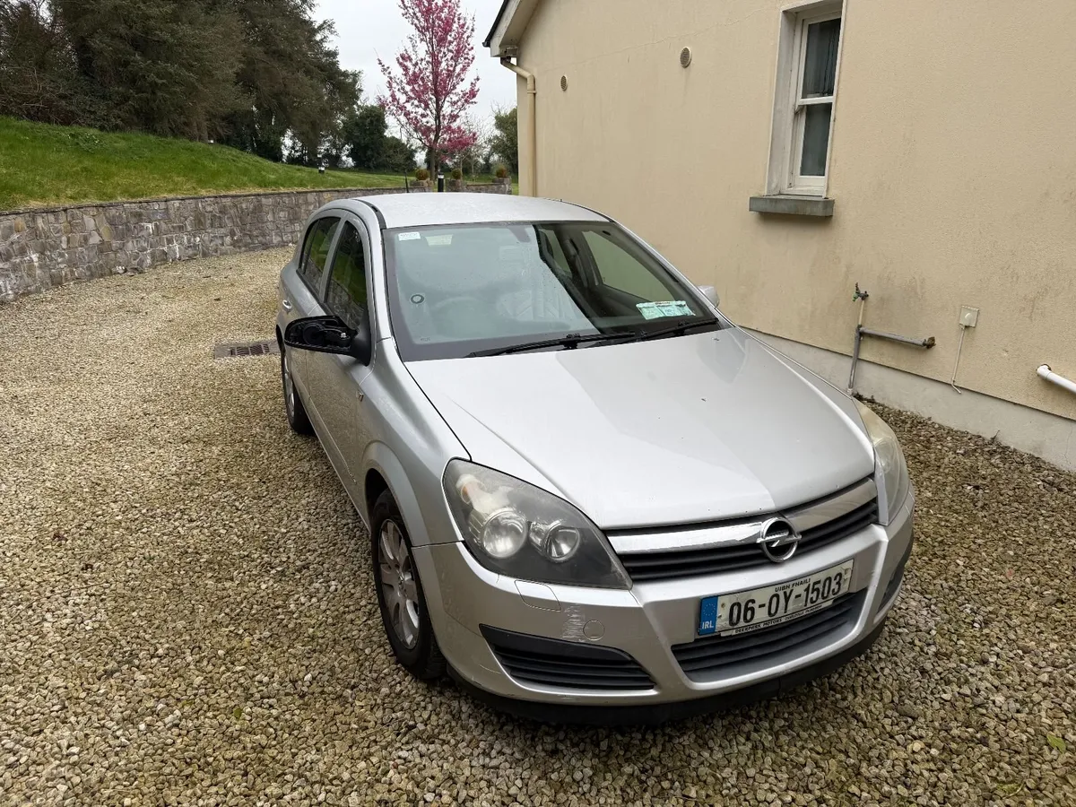 Opel Astra 2006 - Image 2