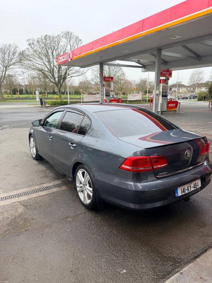 Volkswagen Passat - Image 3