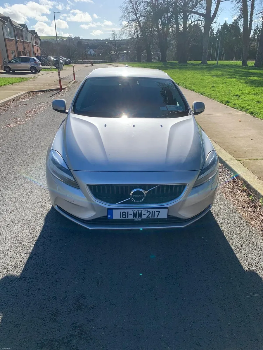 Volvo V40 2018 - Image 3