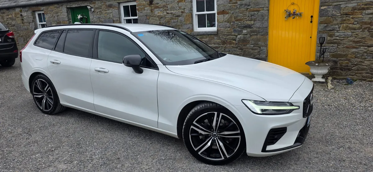 Volvo V60 2021 R DESIGN T6 350BHP - Image 1