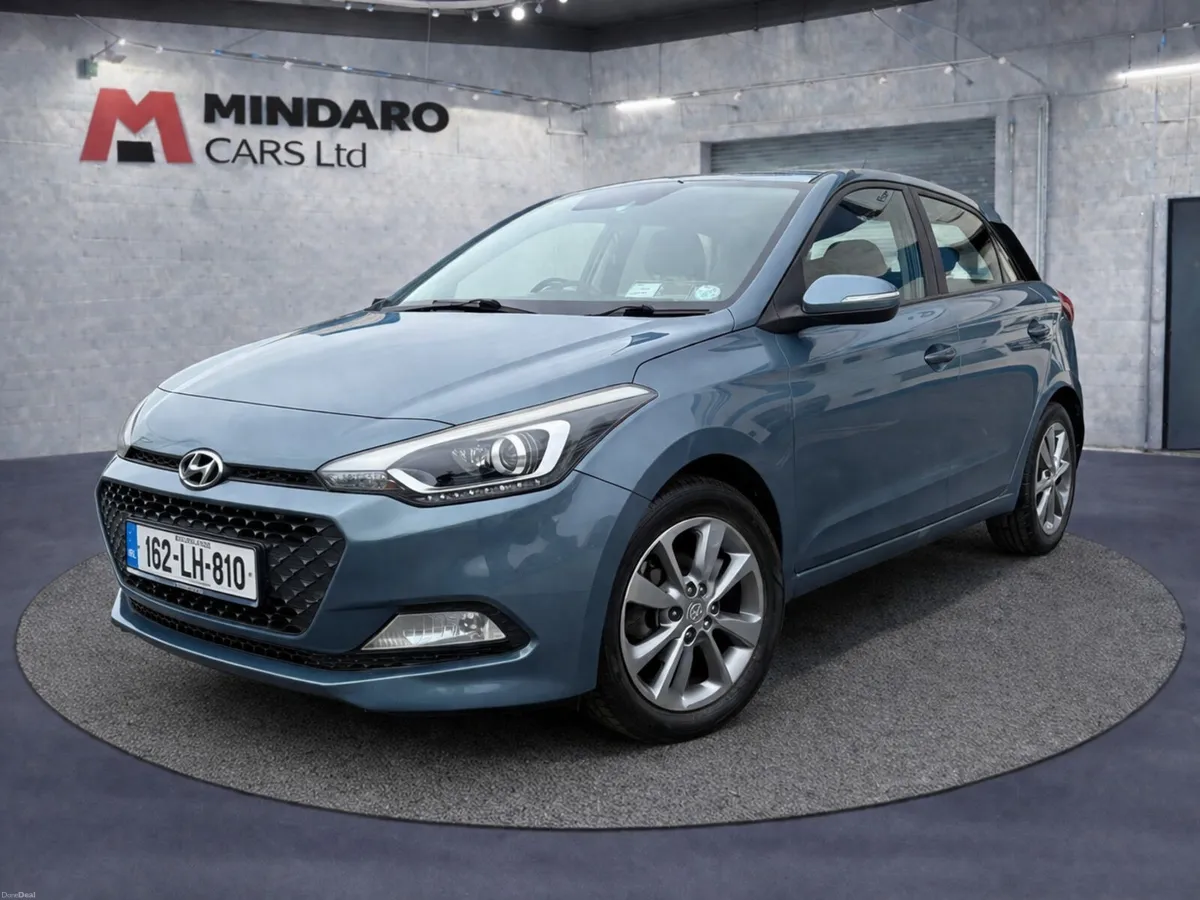 Hyundai i20 Deluxe//EXCELLENT CONDITION - Image 3