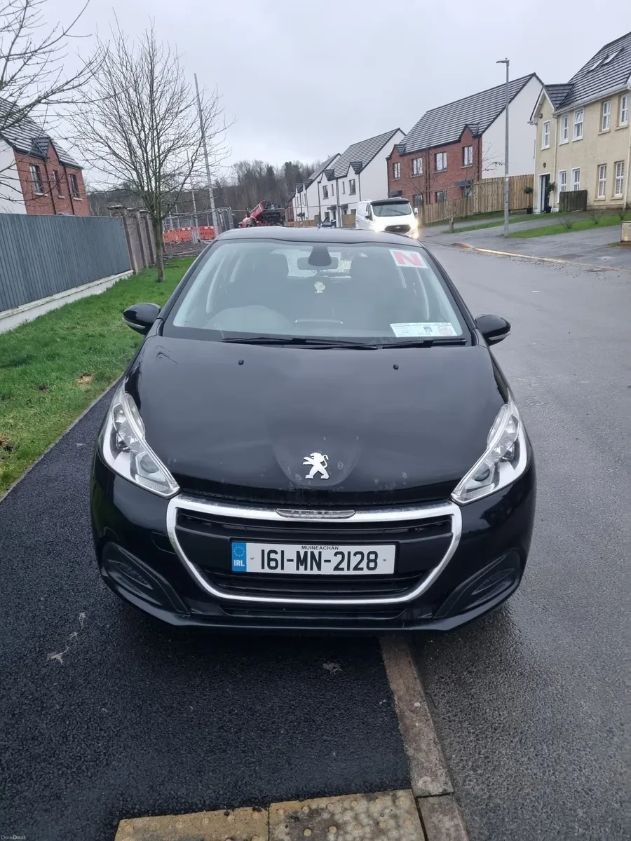 Peugeot 208 1.2 VTI - Image 1