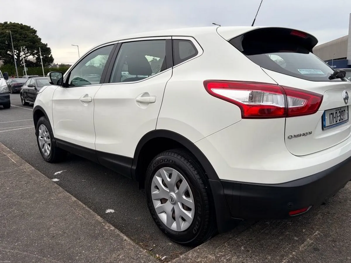 2017 Nissan Qashqai - Image 3