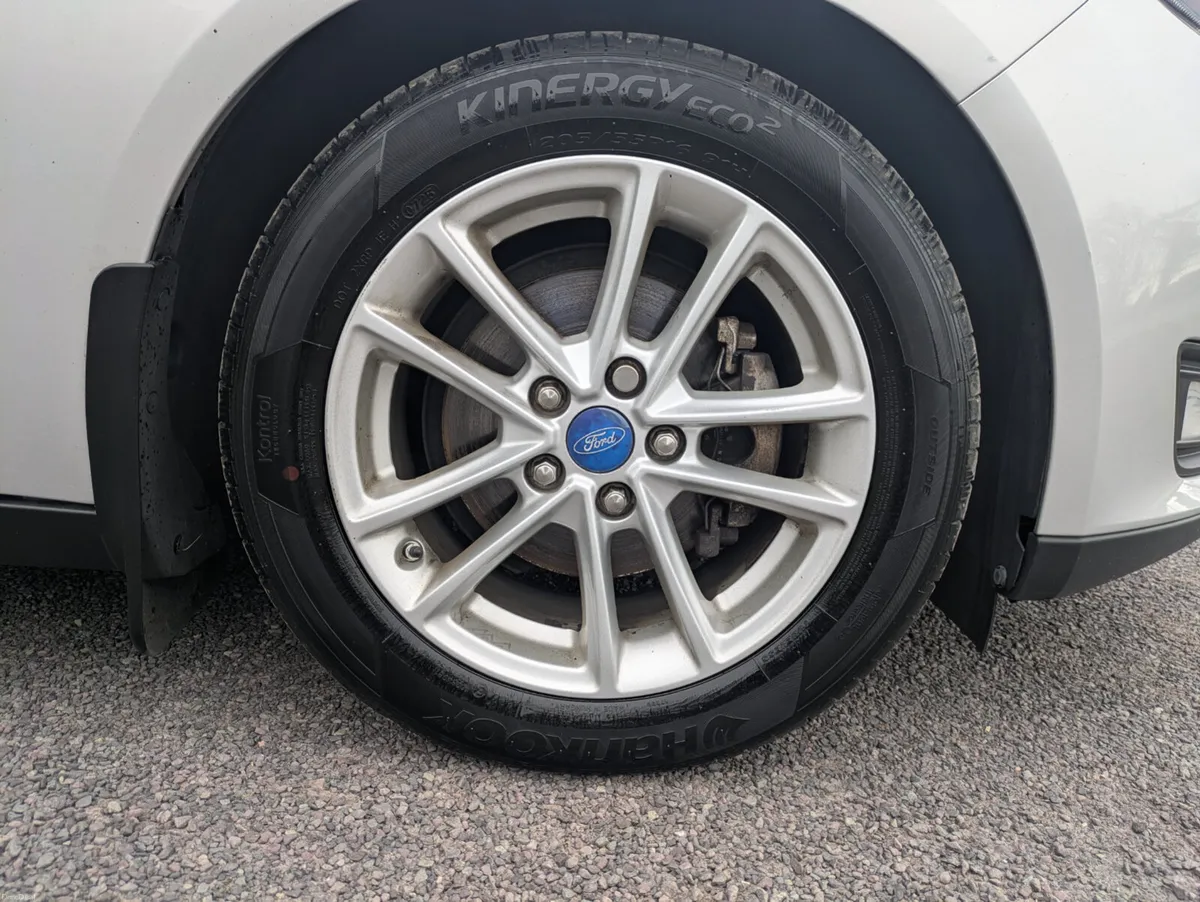 FORD FOCUS ZETEC 2016 NCT & TAX - Image 3