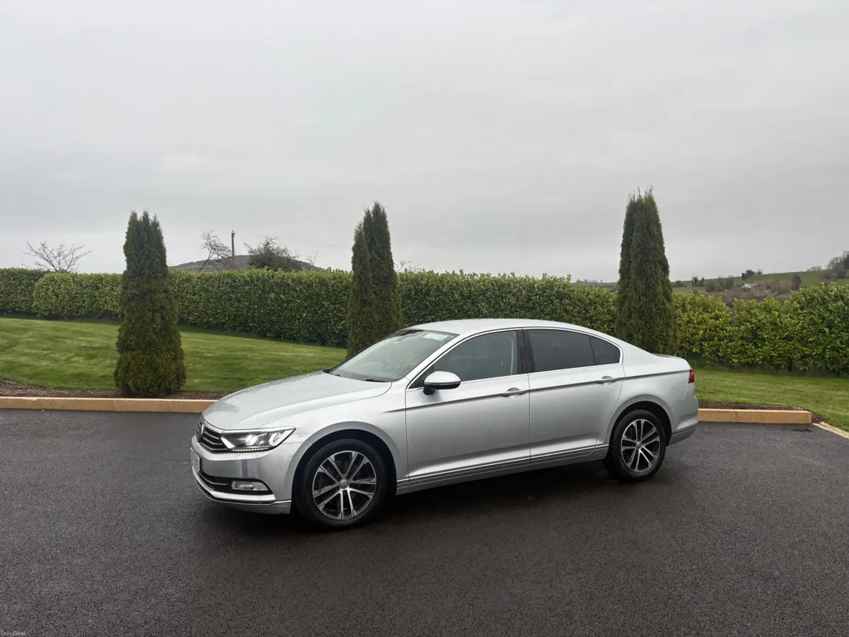 Volkswagen Passat 2018 - Image 2