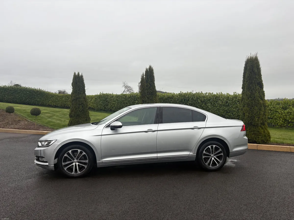 Volkswagen Passat 2018 - Image 1