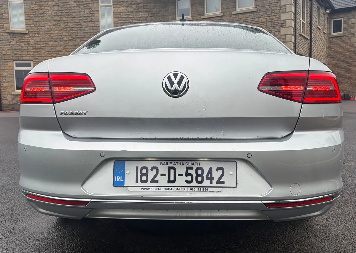 Volkswagen Passat 2018 - Image 4