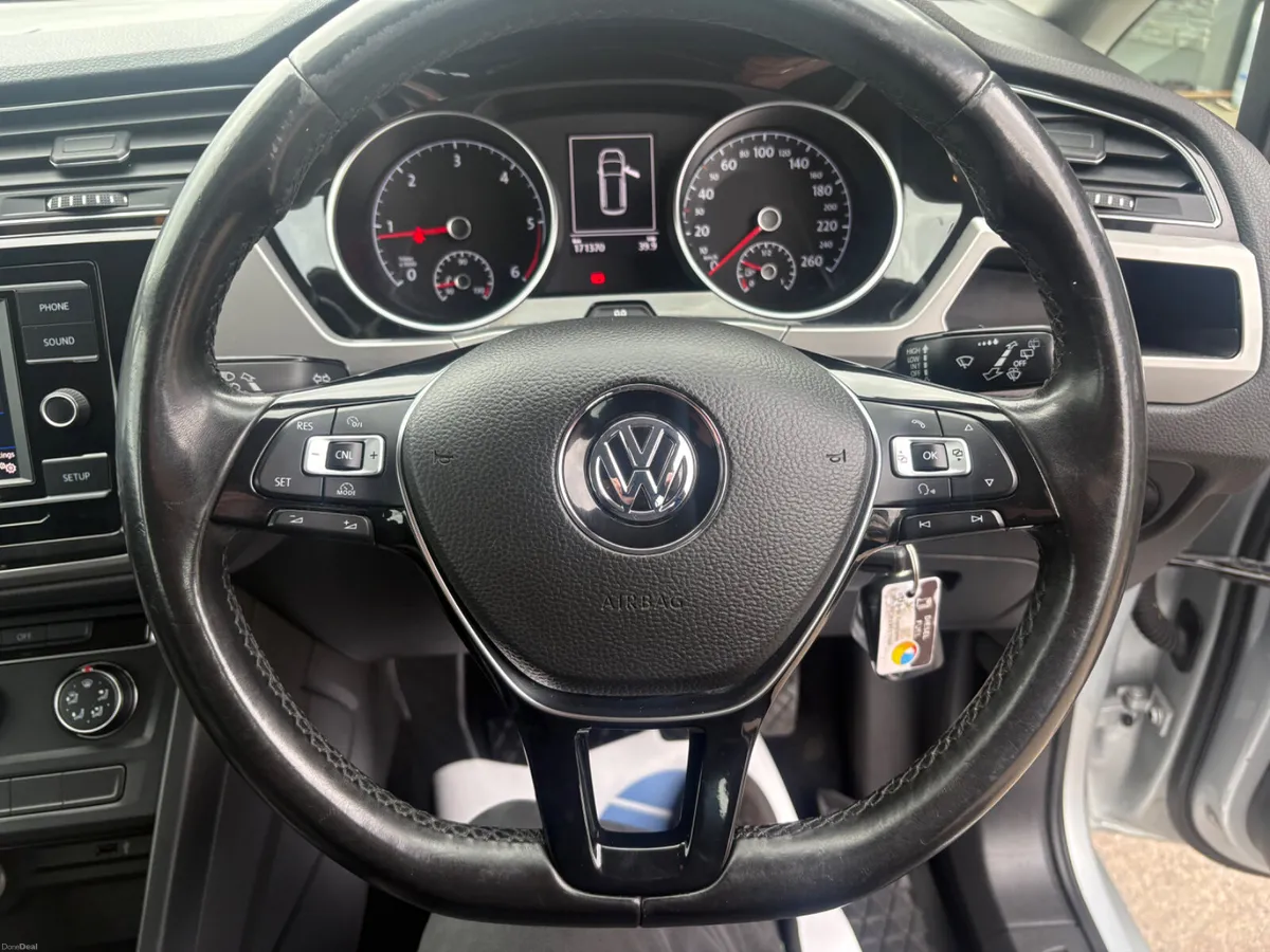 Volkswagen Touran 2018 - Image 4