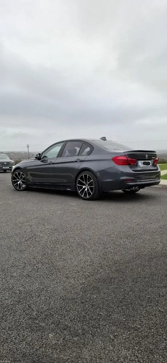 2016 BMW 3 Series - Image 2