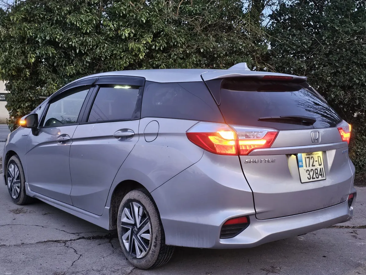 Honda Shuttle 2017 automatic hybrid €8990 - Image 1