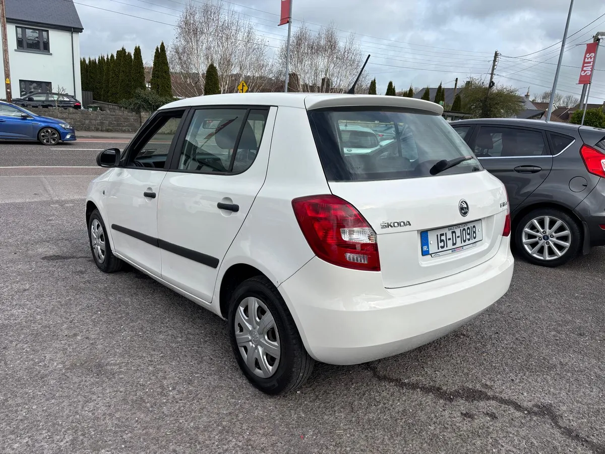 Skoda Fabia 2015  PETROL  1.2  GREAT  STARTER CAR - Image 3