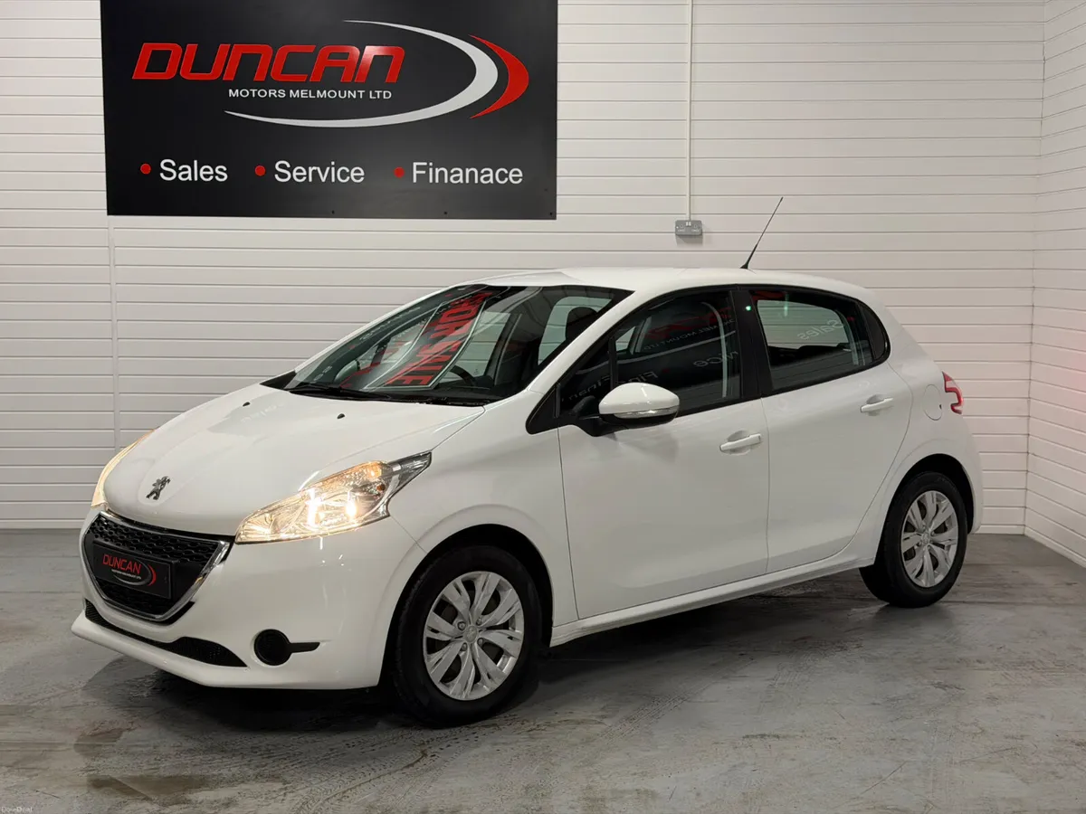 Peugeot 208 2014 vrt included in price - Image 1