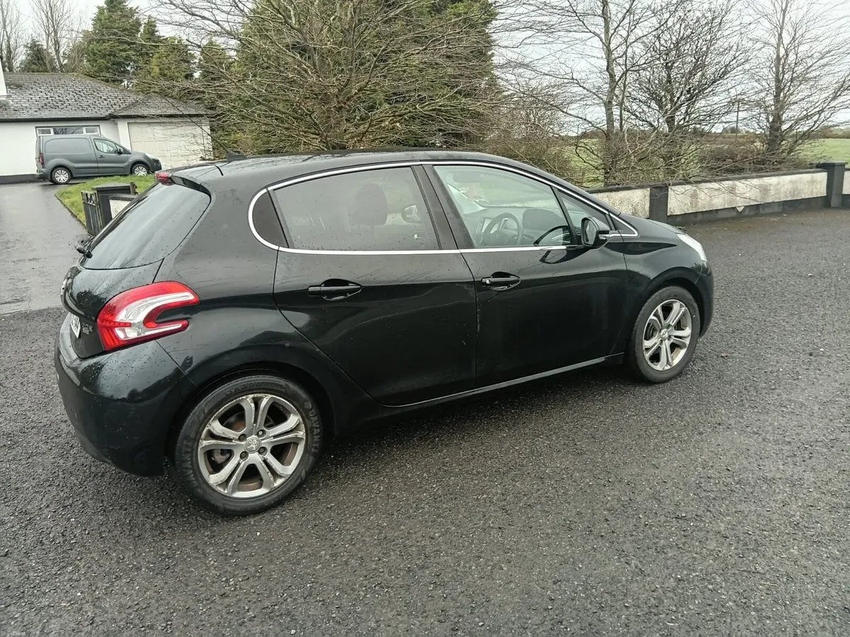 132,Peugeot 208 NCT 12,26 tax 06,26 - Image 1