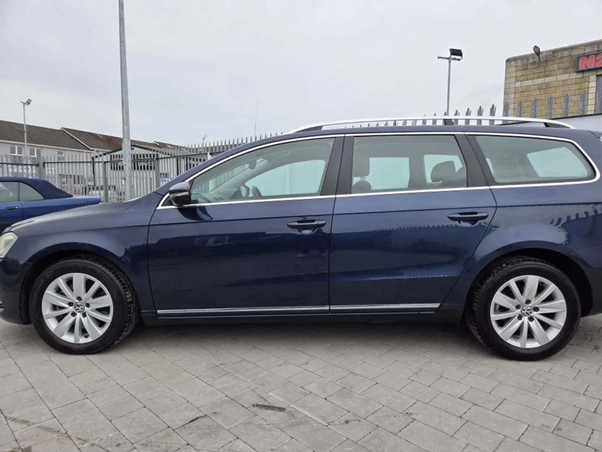 Volkswagen Passat 1.4 PETROL AUTO - Image 6