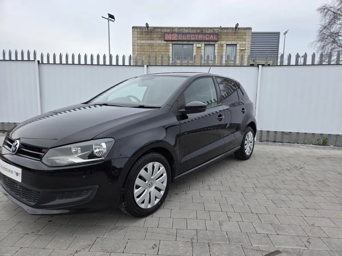 Volkswagen Polo 1.2 PETROL AUTO - Image 4