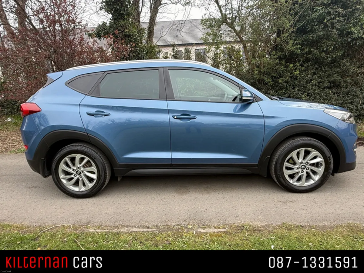 Hyundai Tucson 2WD EXECUTIVE 5DR AUTO AUTOMATIC AU - Image 2