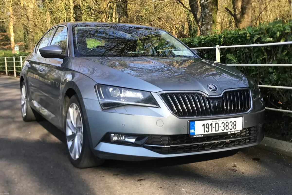 Skoda Superb 2.0 TDI 190bhp DSG Style - Image 4