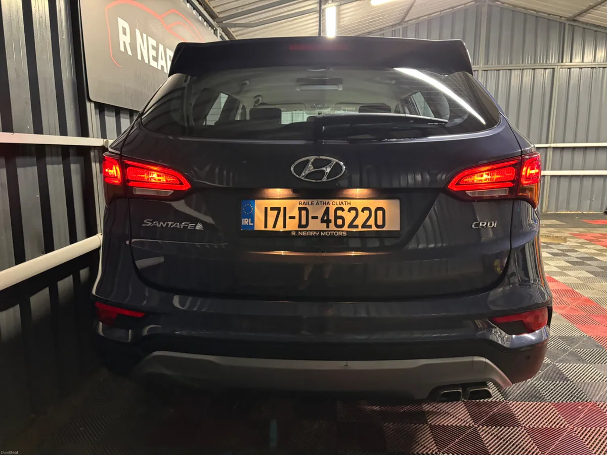2017 Hyundai Santa Fe 2.2 CRDi 2WD Executive - Image 2