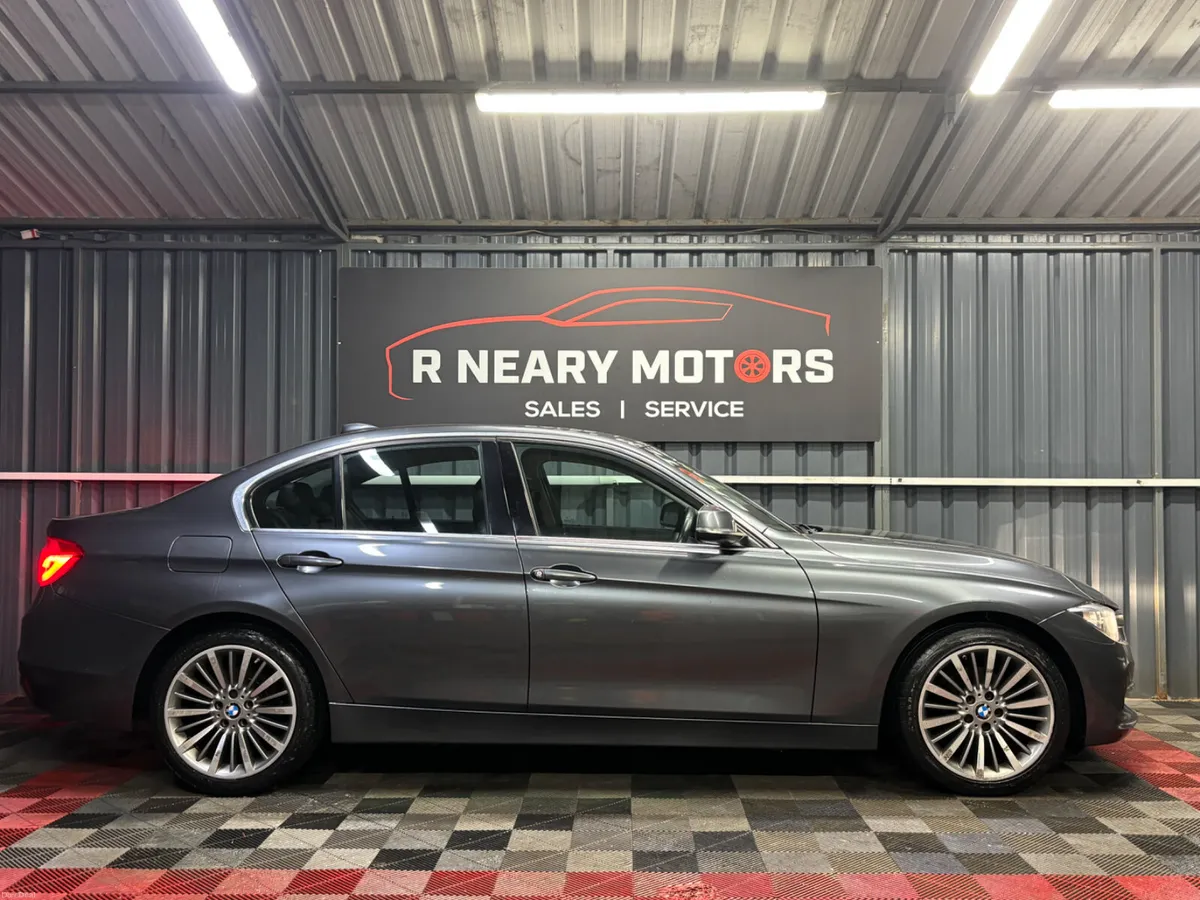 2017 172 BMW 3-Series 318d Luxury Auto - Image 4