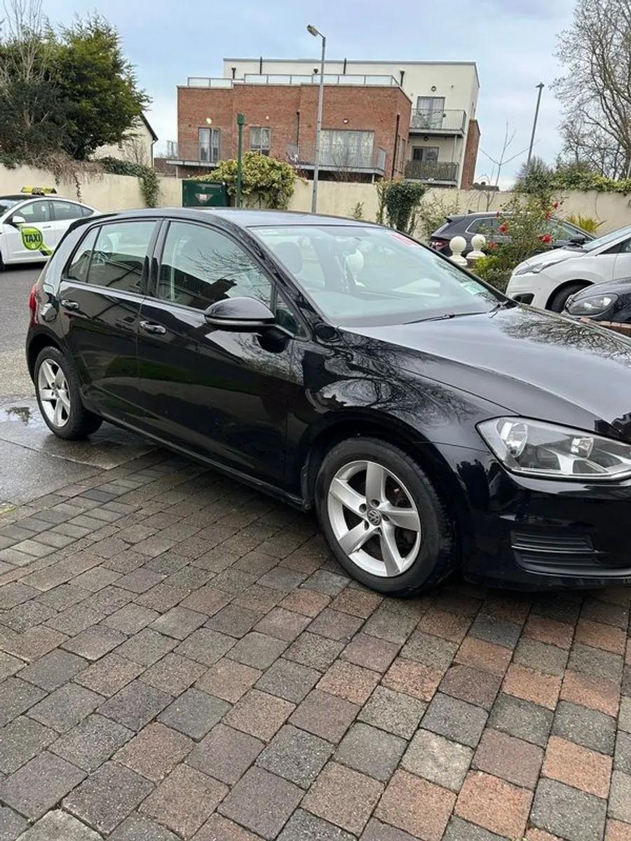 2013 Volkswagen Golf - Image 4