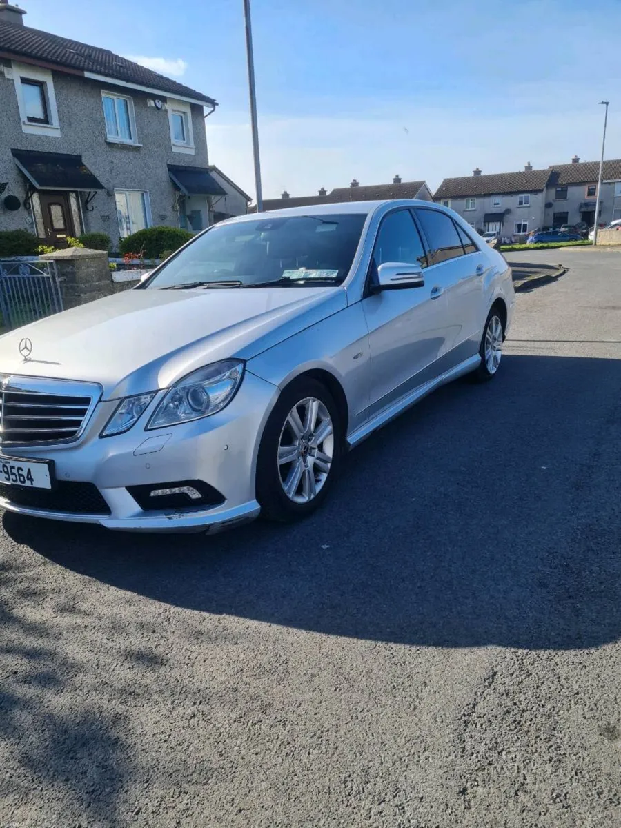 2011 Mercedes e200 cdi - Image 4