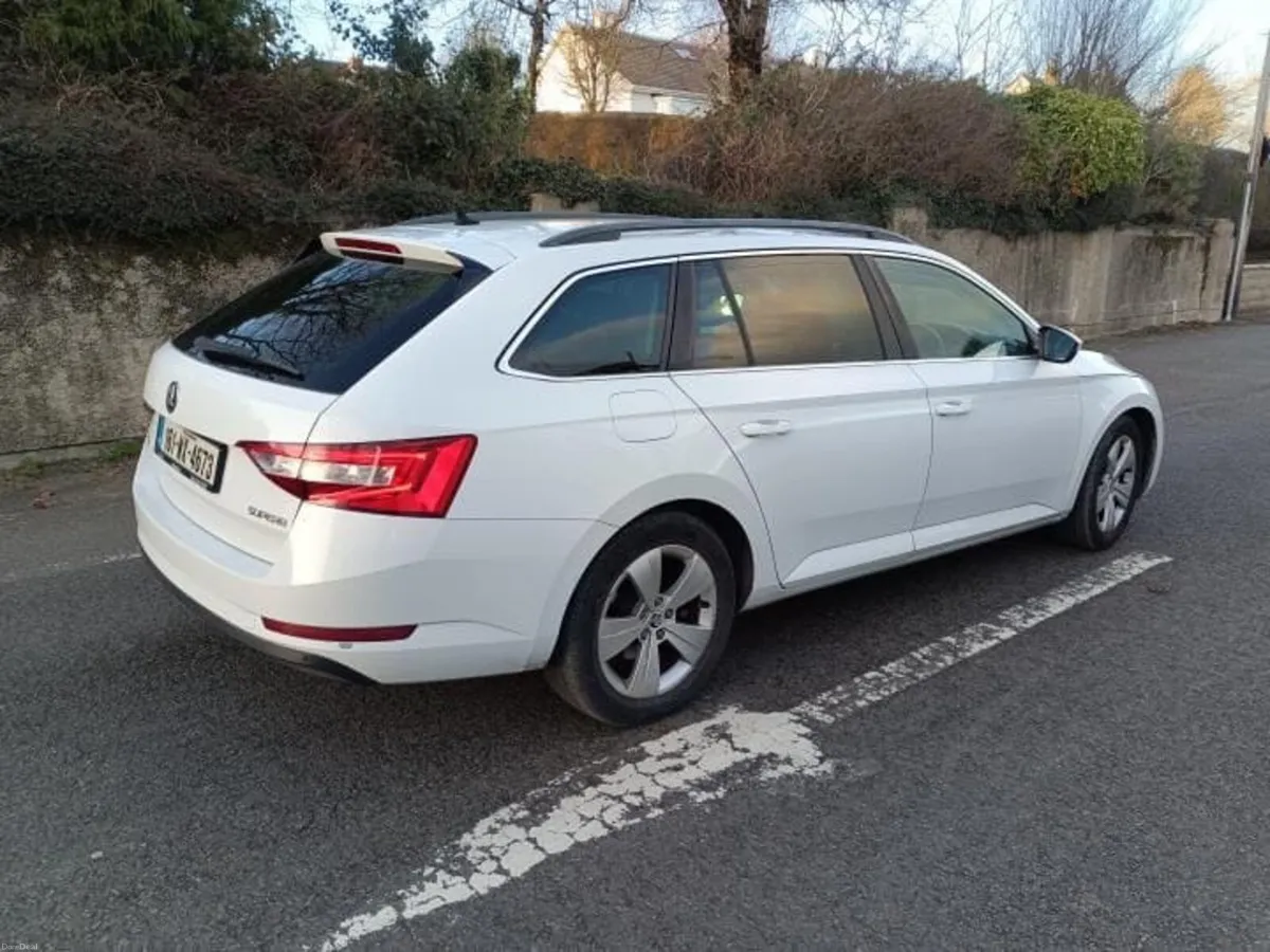 Skoda Superb 2016 - Image 4