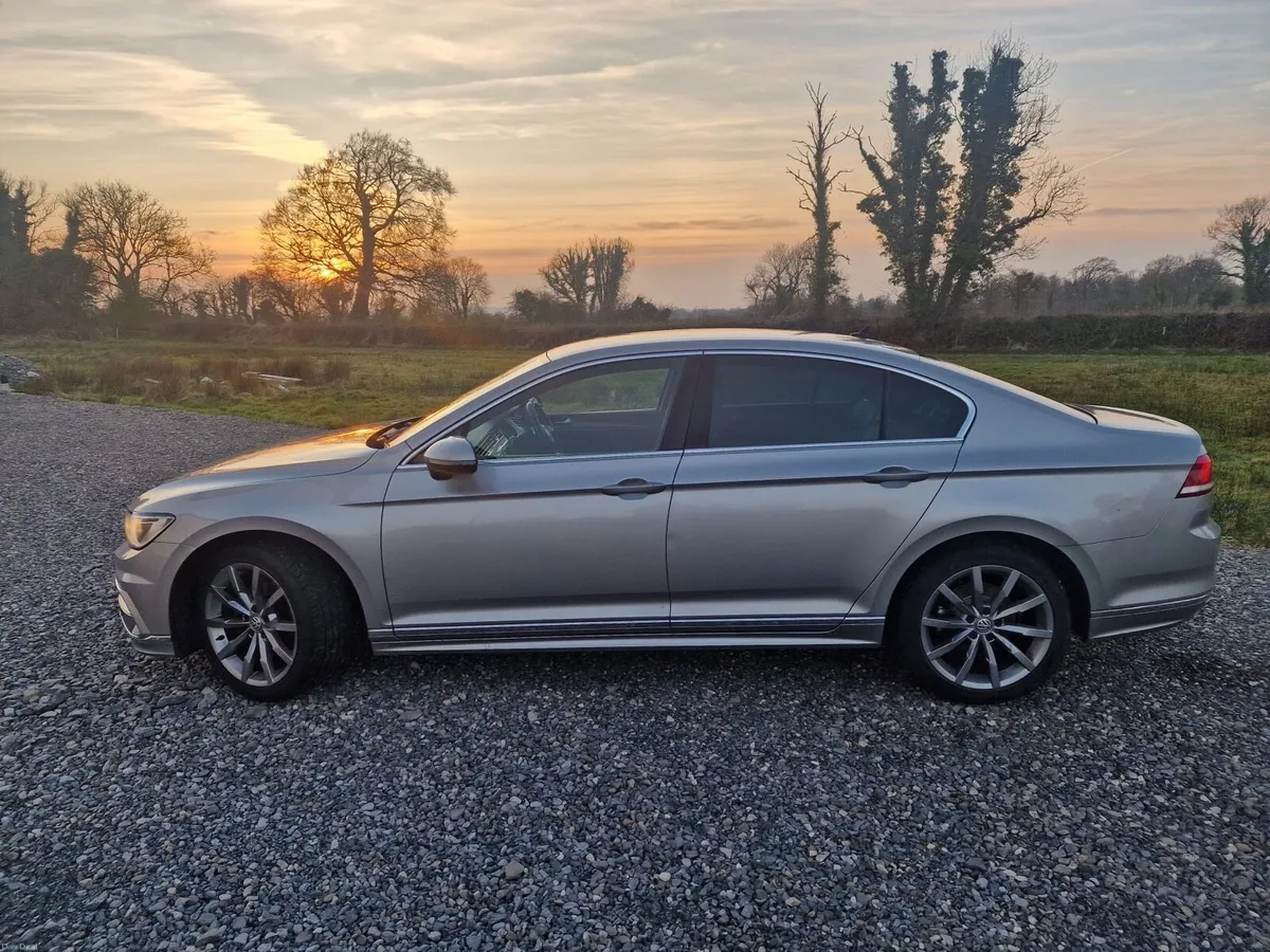 Volkswagan Passat R Line - Image 2