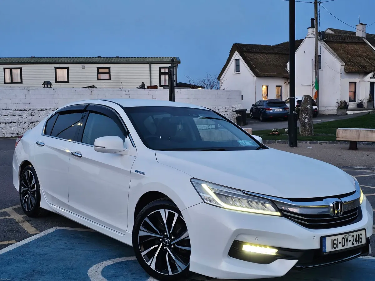 €8990 Honda Accord 2016 automatic.  Hybrid €8990 - Image 2