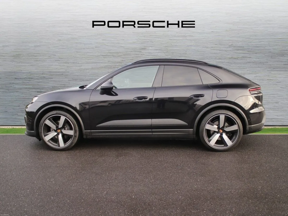 Porsche Macan Electric - Image 4