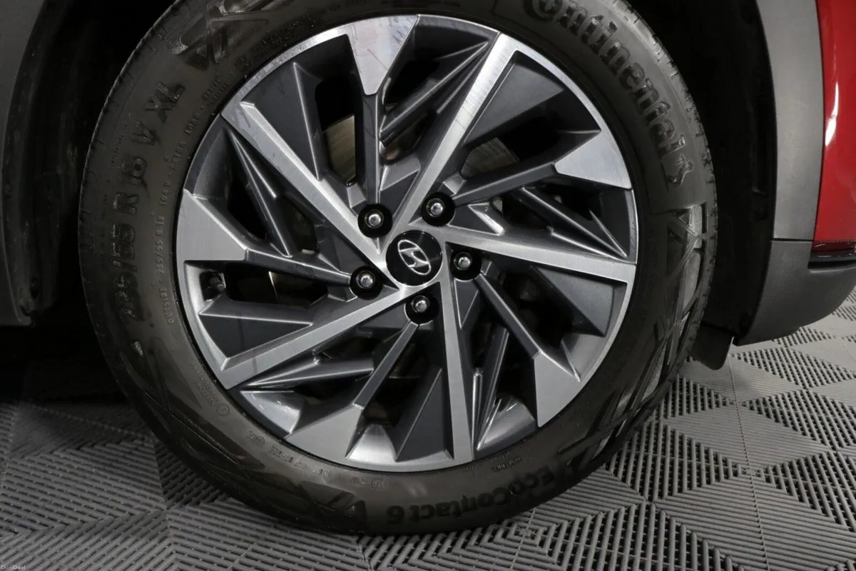 Hyundai Tucson EXECUTIVE PLUS 1.6L DIESEL SUV - Image 4